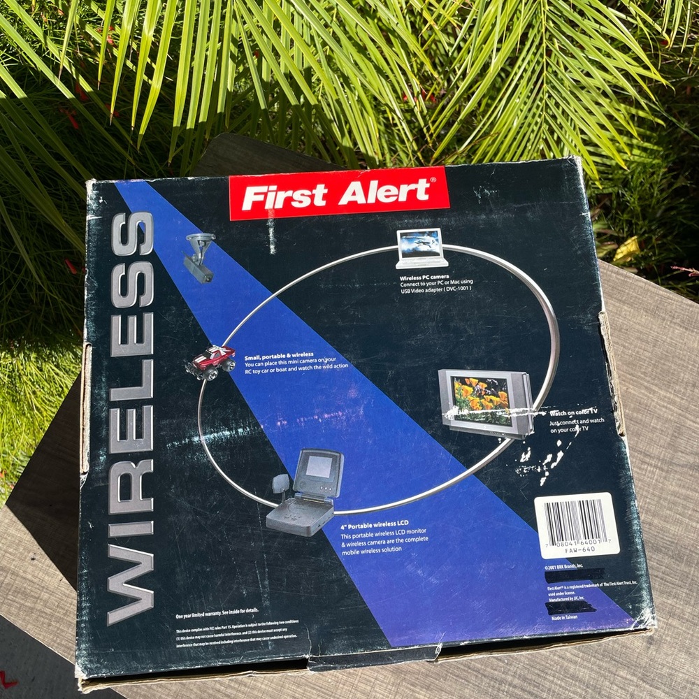 New First Alert Wireless Monitor Set - Picture 3 of 13